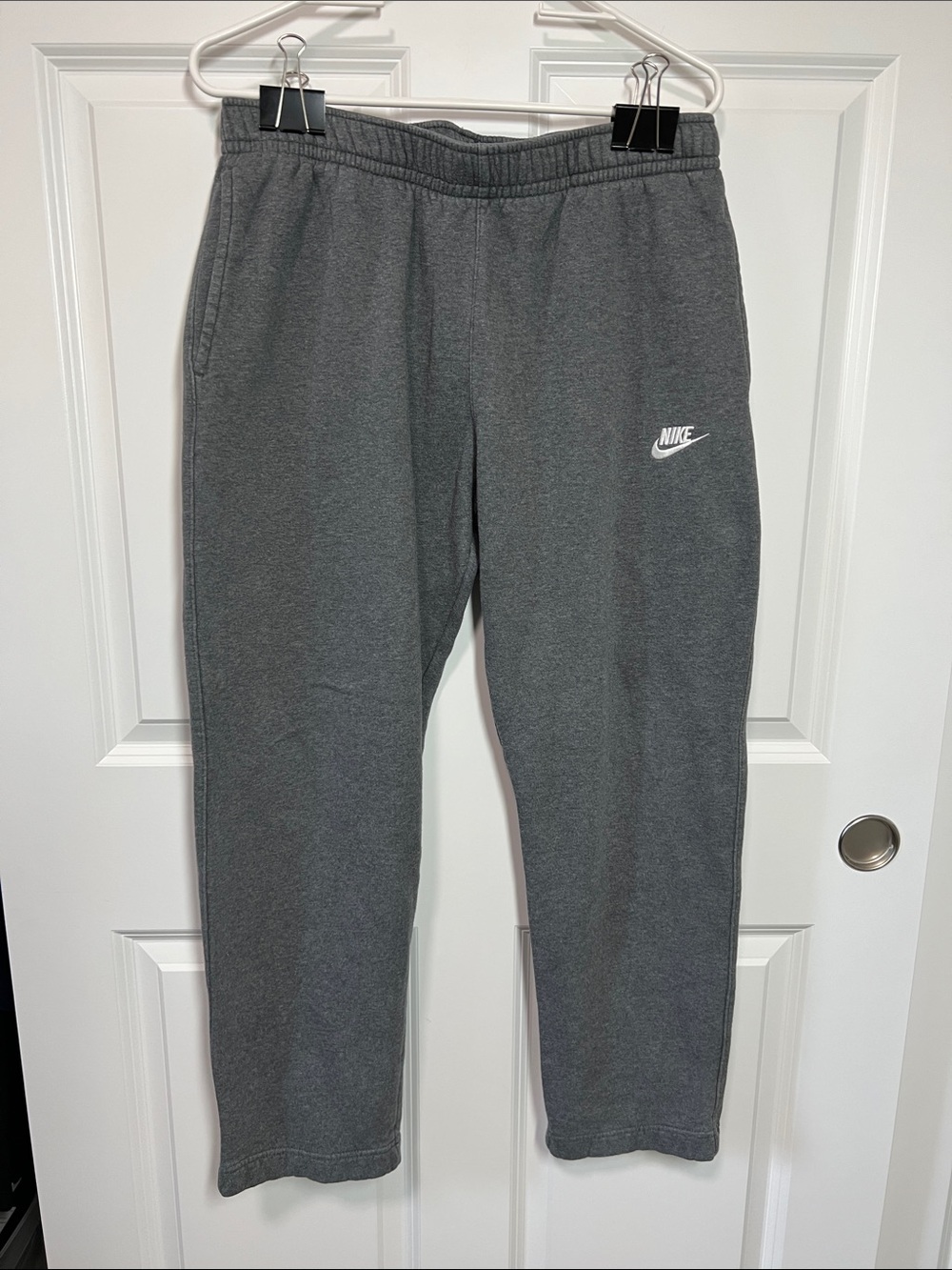 Nike Sweatpants Women’s Large Gray Fleece Straight leg Athletic Pants Pockets